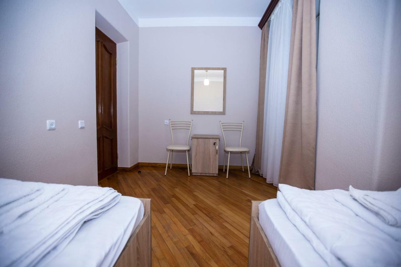 Sweet Sleep Hostel エレバン エクステリア 写真