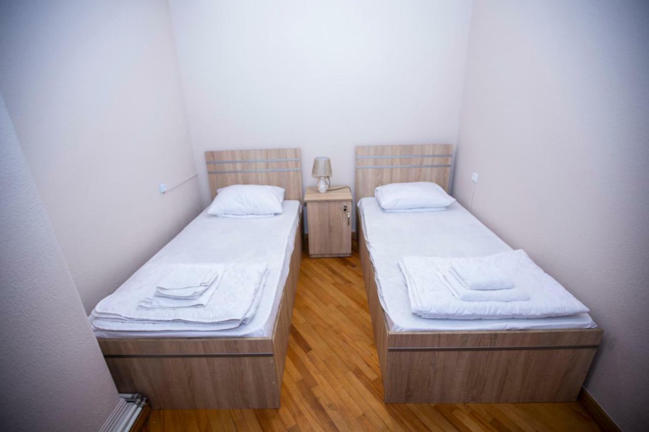 Sweet Sleep Hostel エレバン エクステリア 写真